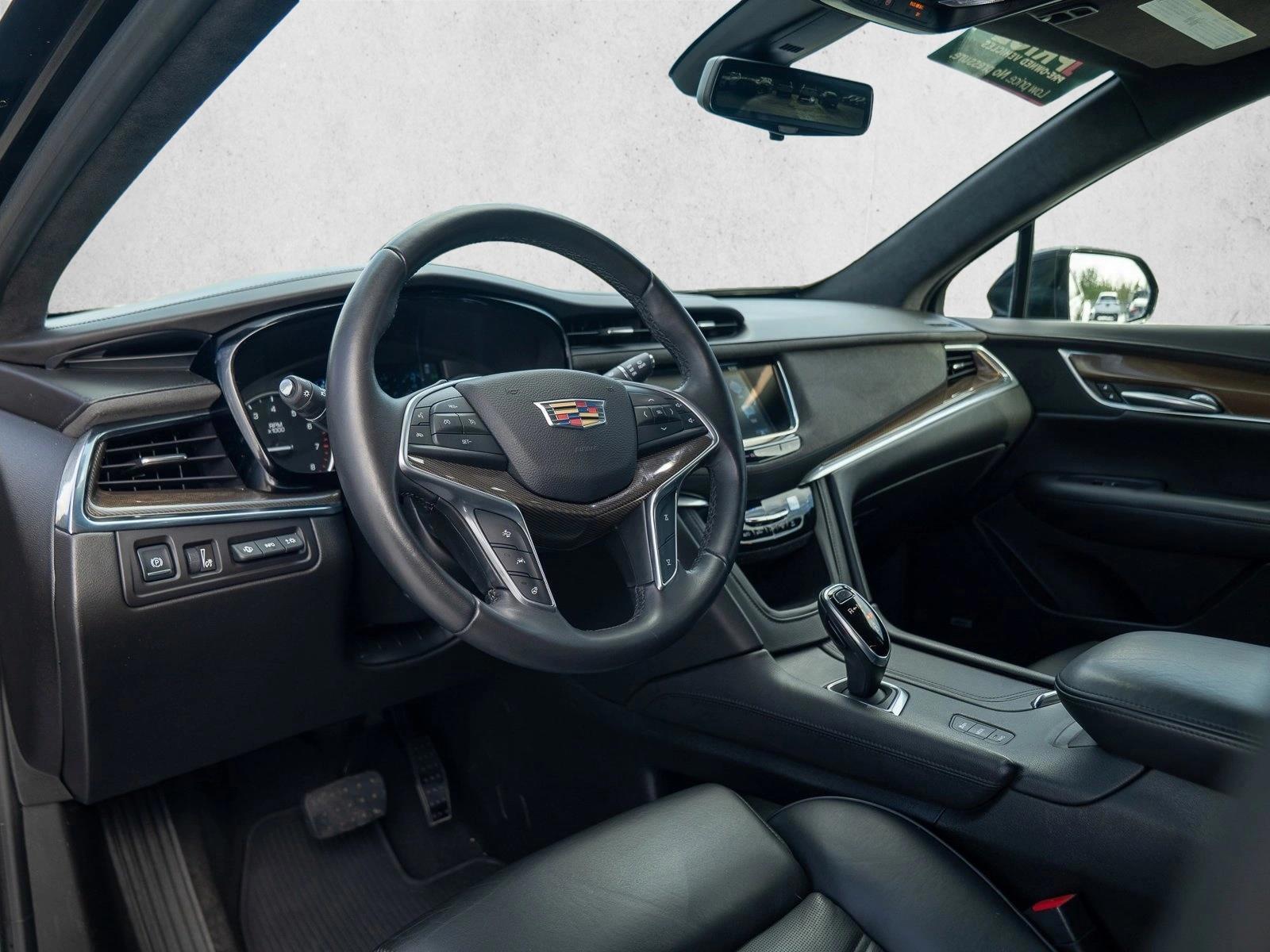 Thumbnail: 2017 Cadillac XT5 - 3