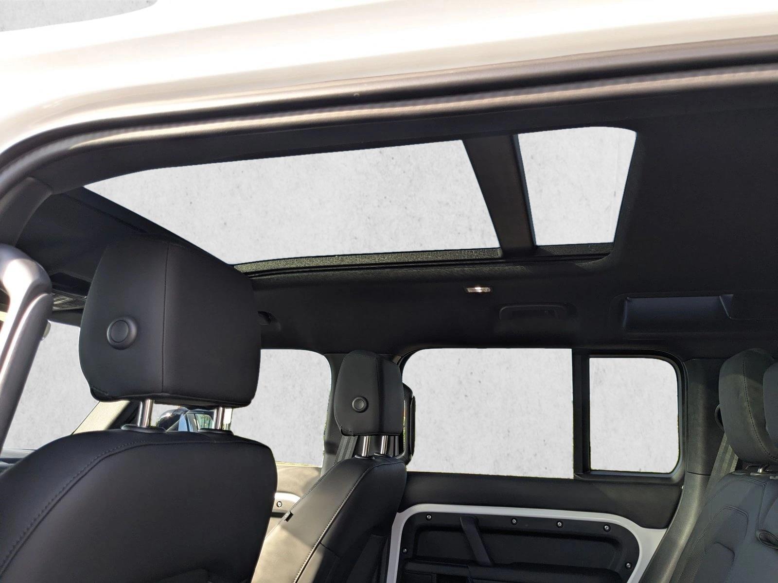 2025 Land Rover Defender S - Photo 20