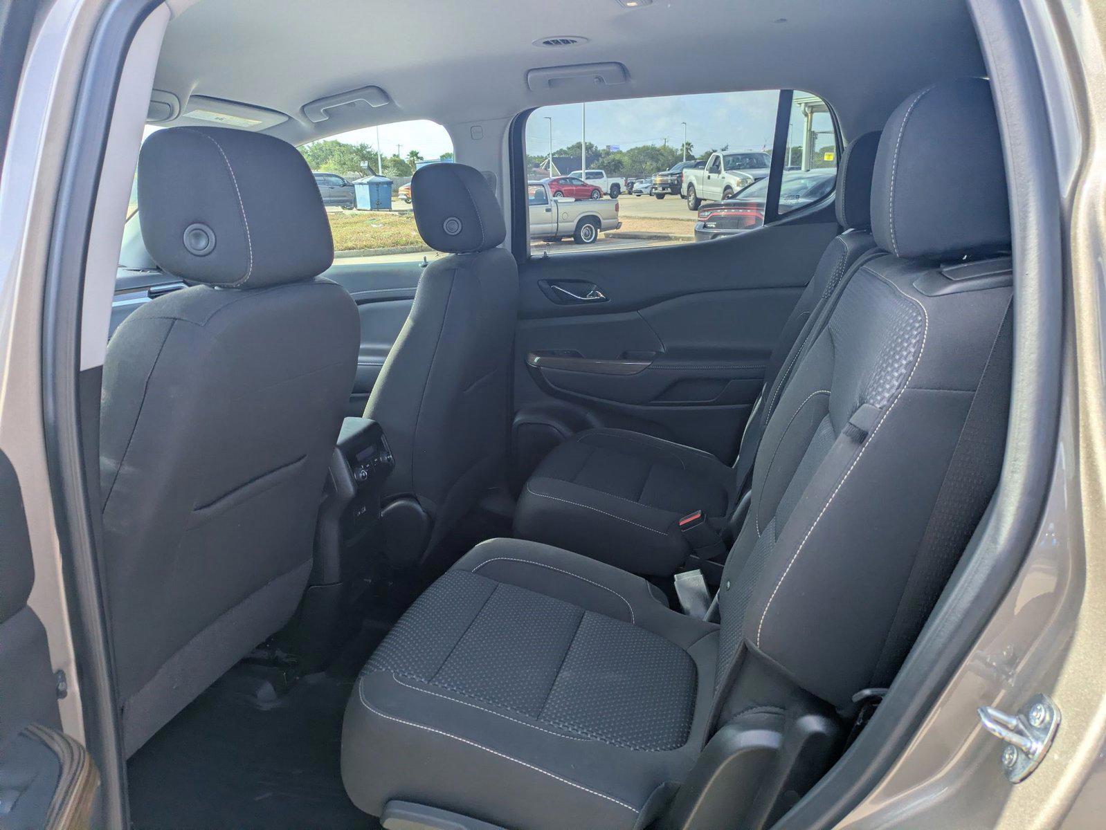 2023 GMC Acadia SLE - Photo 13