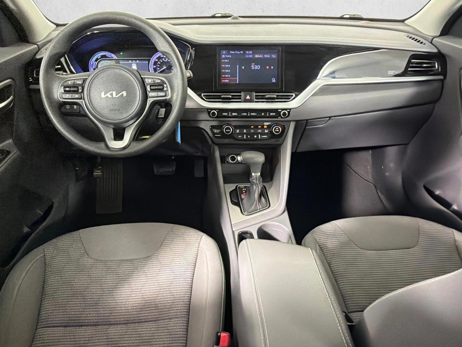 Thumbnail: 2022 Kia Niro - 3
