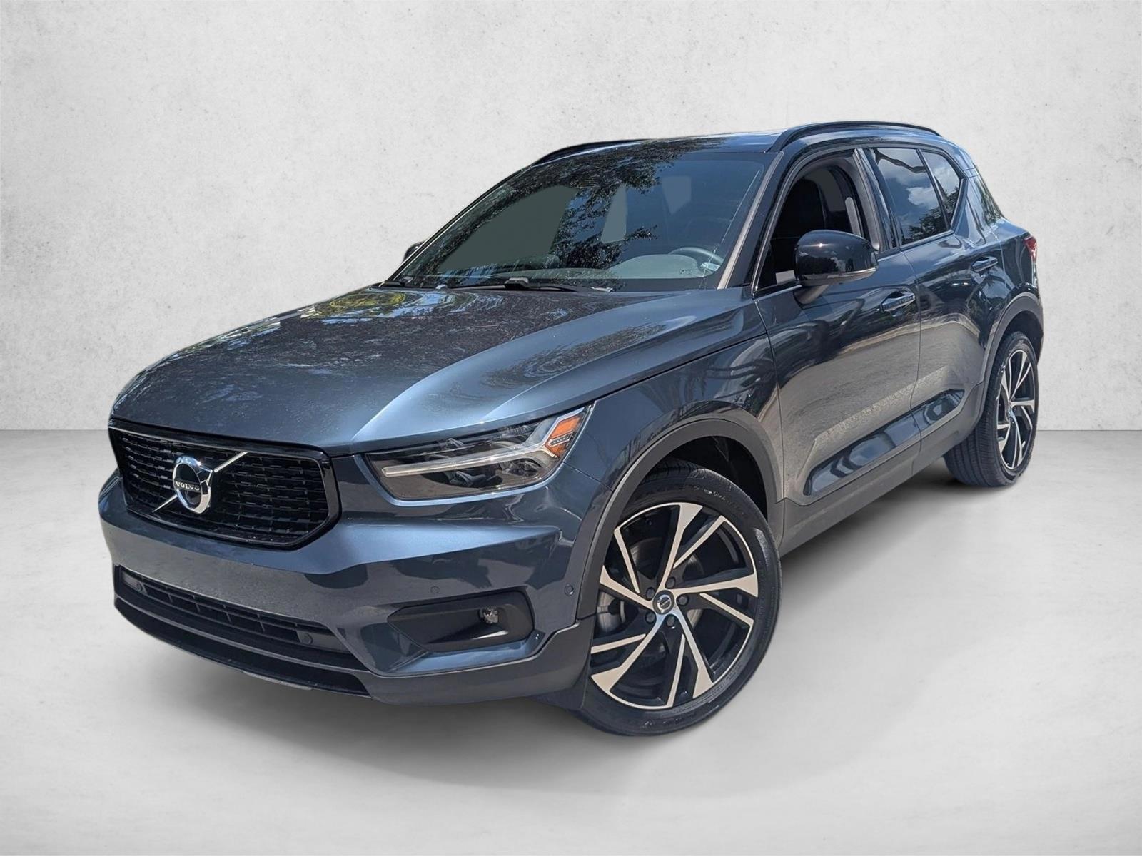 Thumbnail: 2022 Volvo XC40 - 1