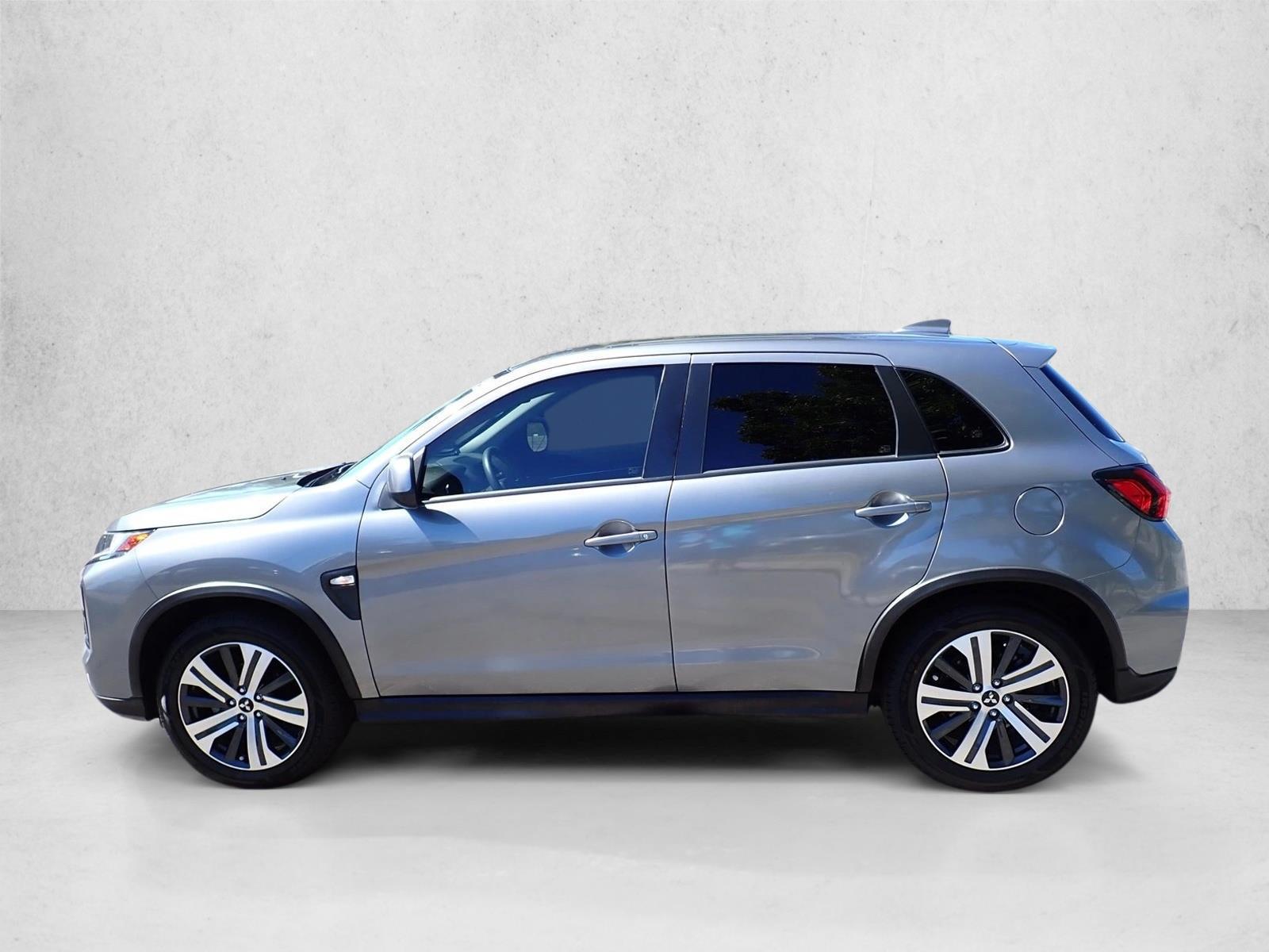 Thumbnail: 2021 Mitsubishi Outlander - 2