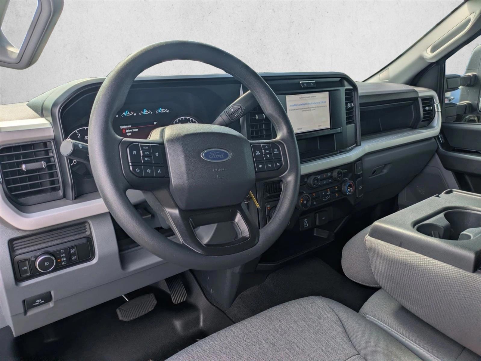 Thumbnail: 2025 Ford Econoline - 3