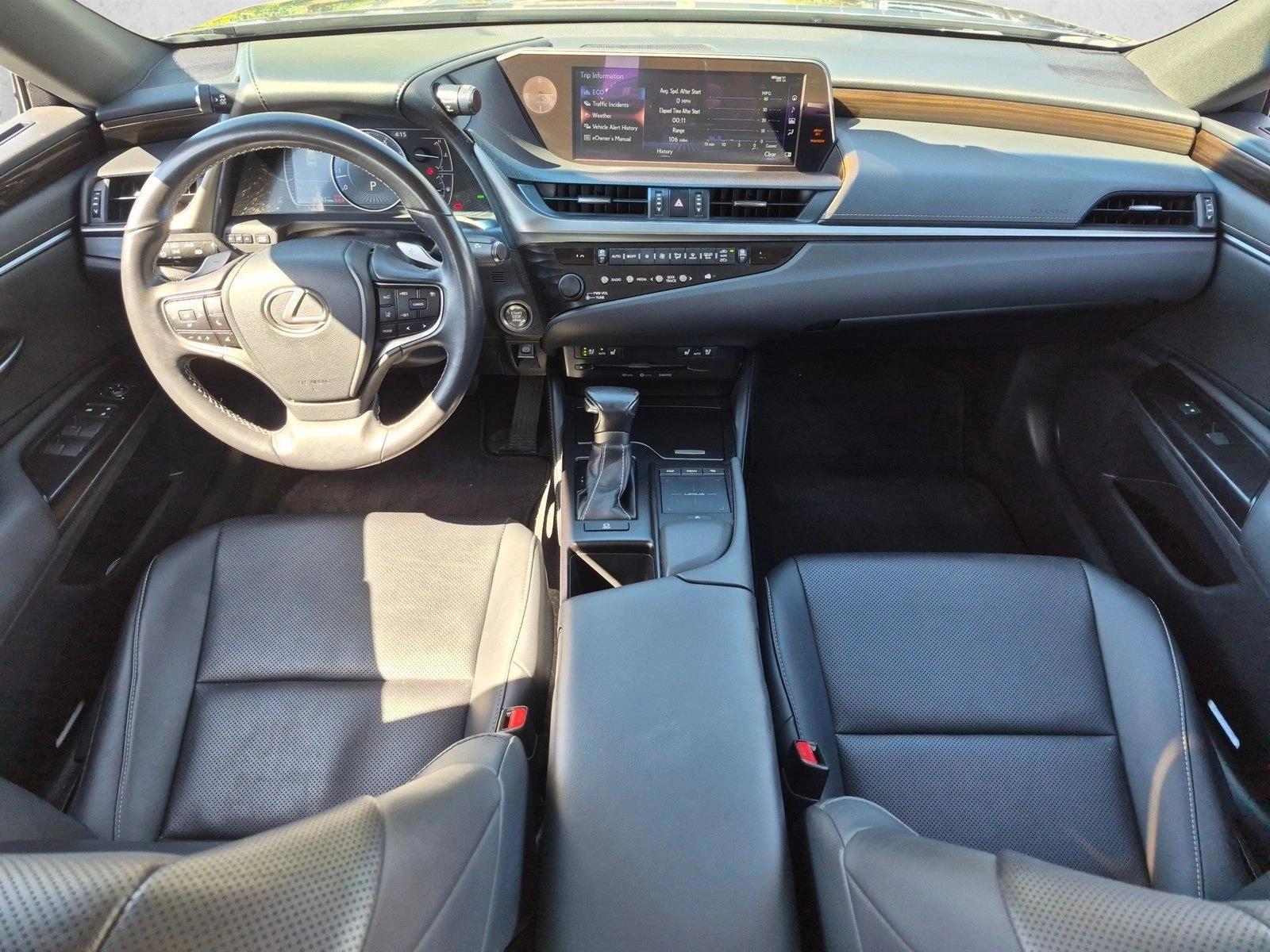 Thumbnail: 2019 Lexus ES - 4