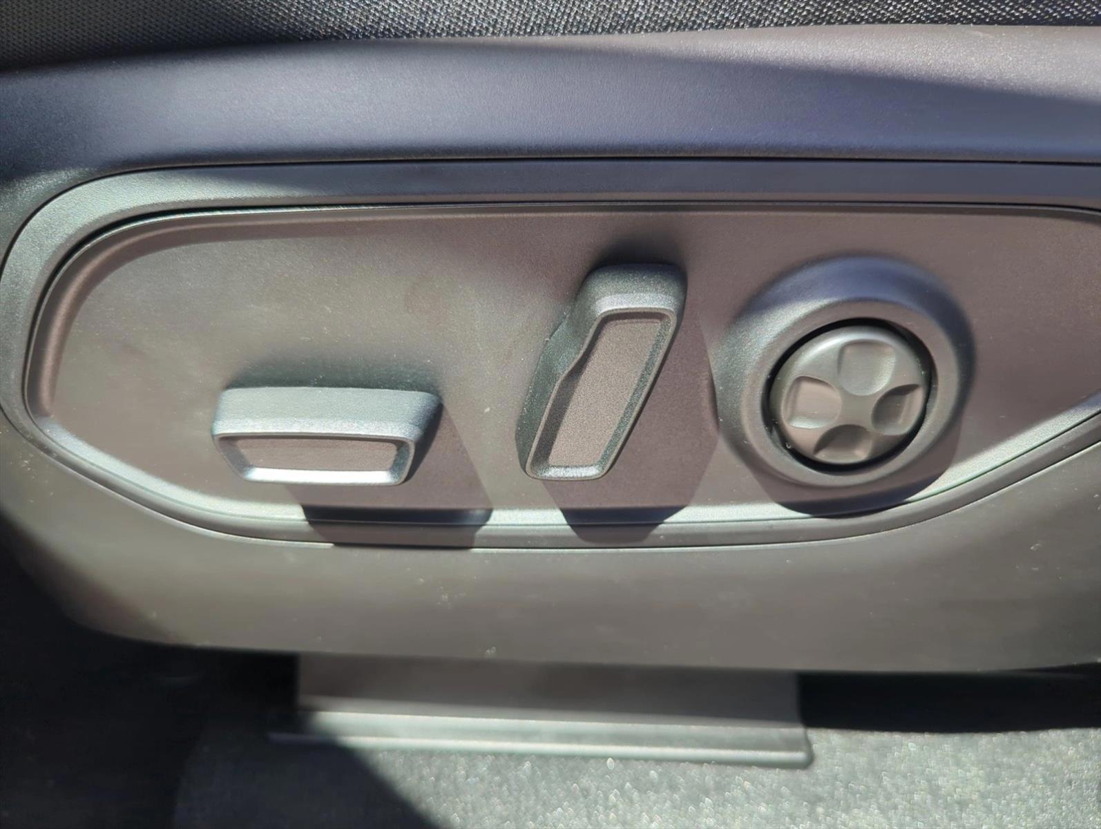 Thumbnail: 2026 Jeep Grand Cherokee - 4