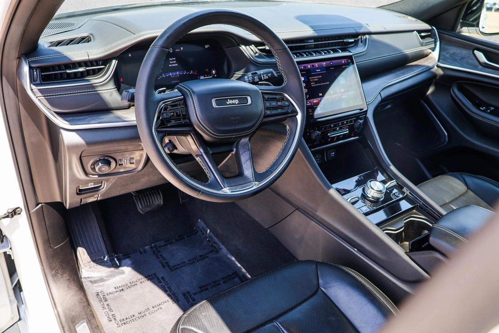 Thumbnail: 2023 Jeep Grand Cherokee - 3