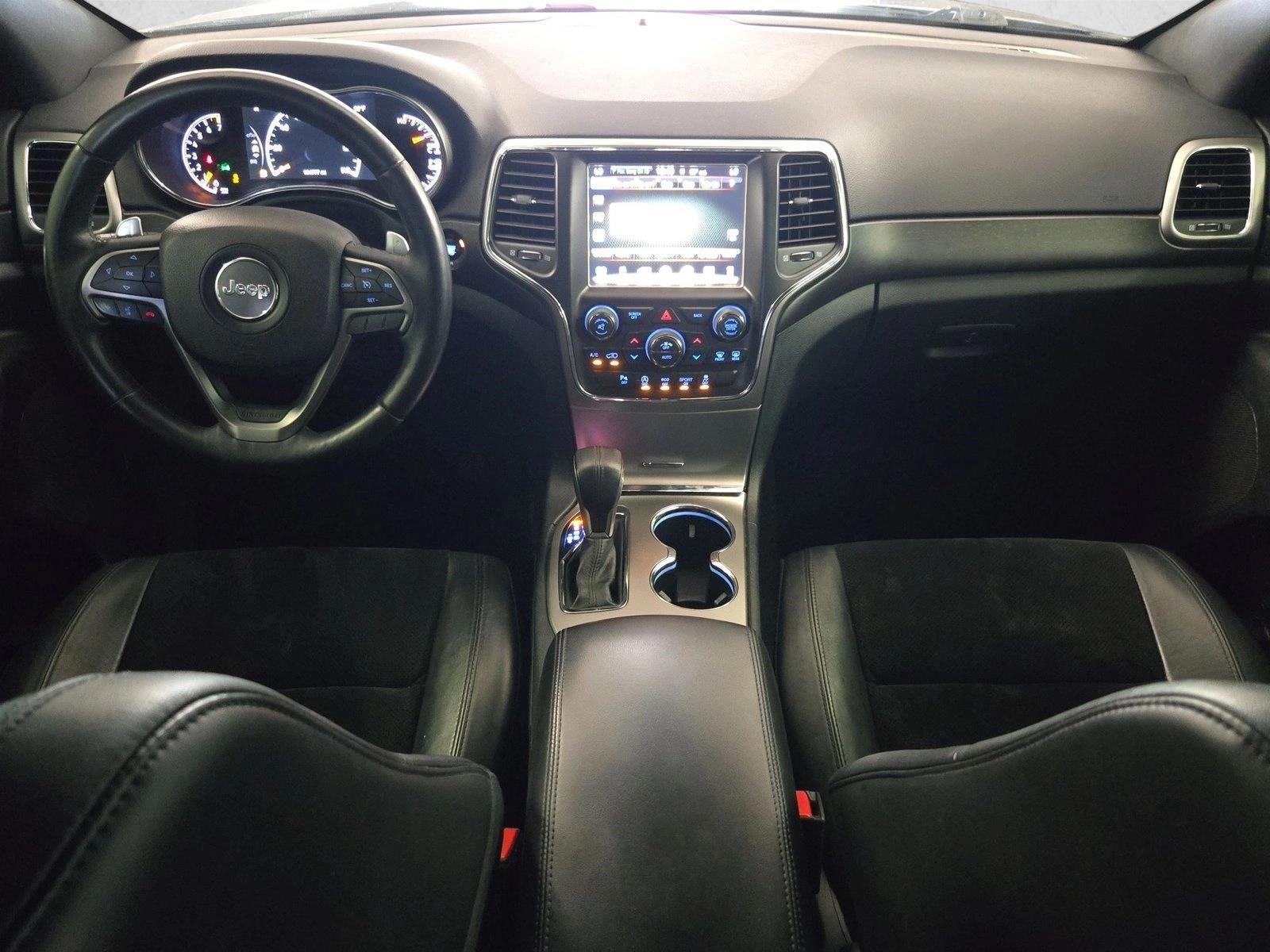 Thumbnail: 2017 Jeep Grand Cherokee - 4