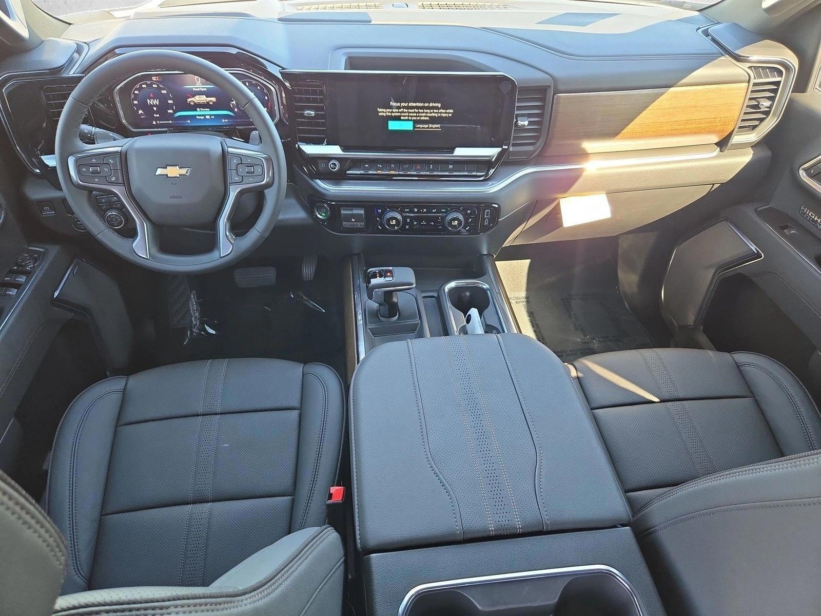 Thumbnail: 2026 Chevrolet Silverado 1500 - 3