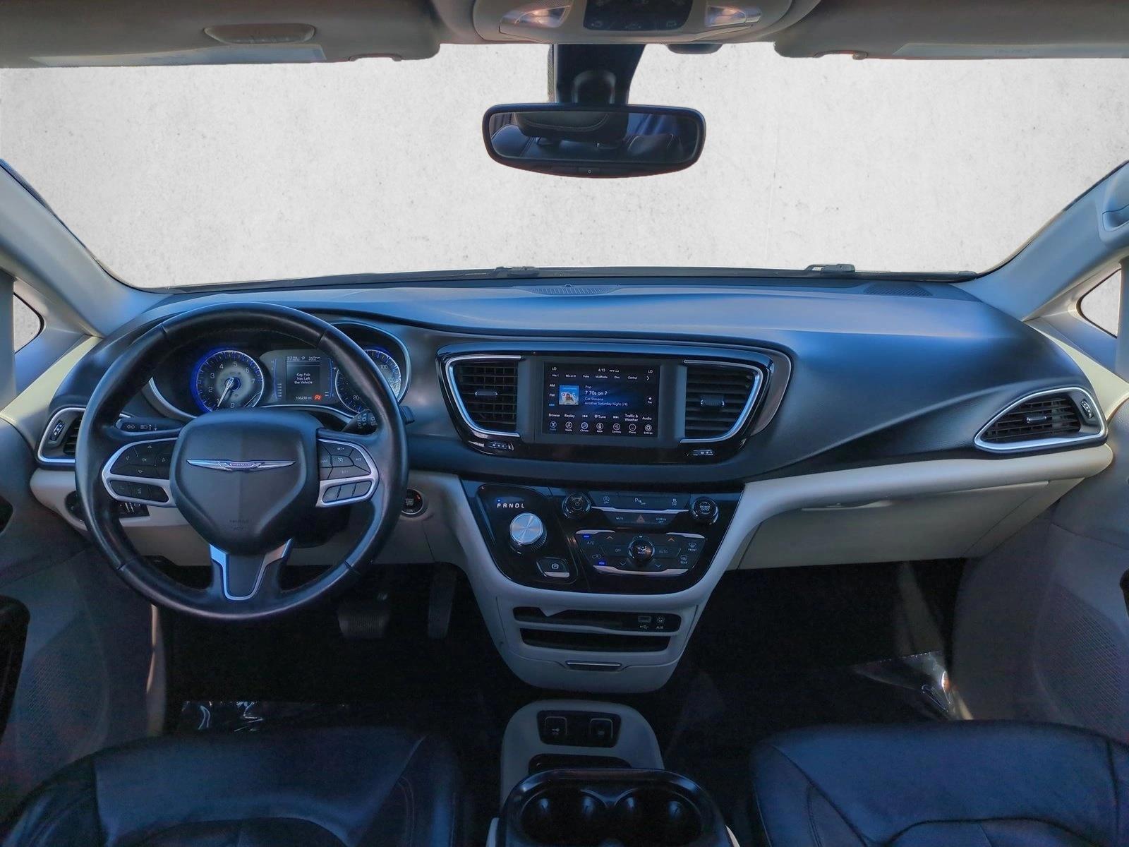 Thumbnail: 2020 Chrysler Pacifica - 3