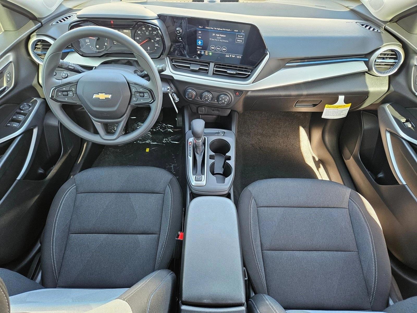 Thumbnail: 2026 Chevrolet Trax - 4