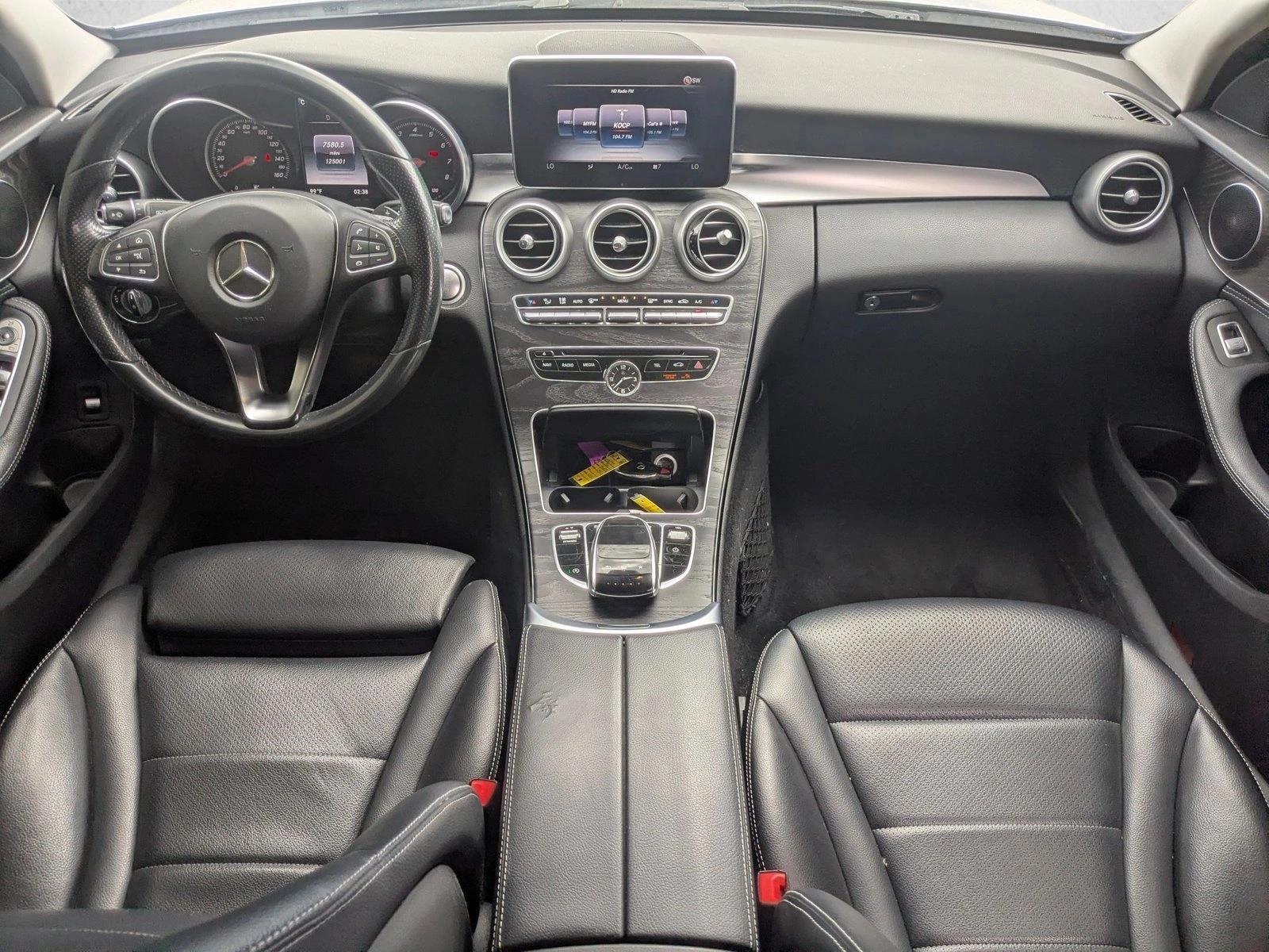 Thumbnail: 2016 Mercedes-Benz C-Class - 3