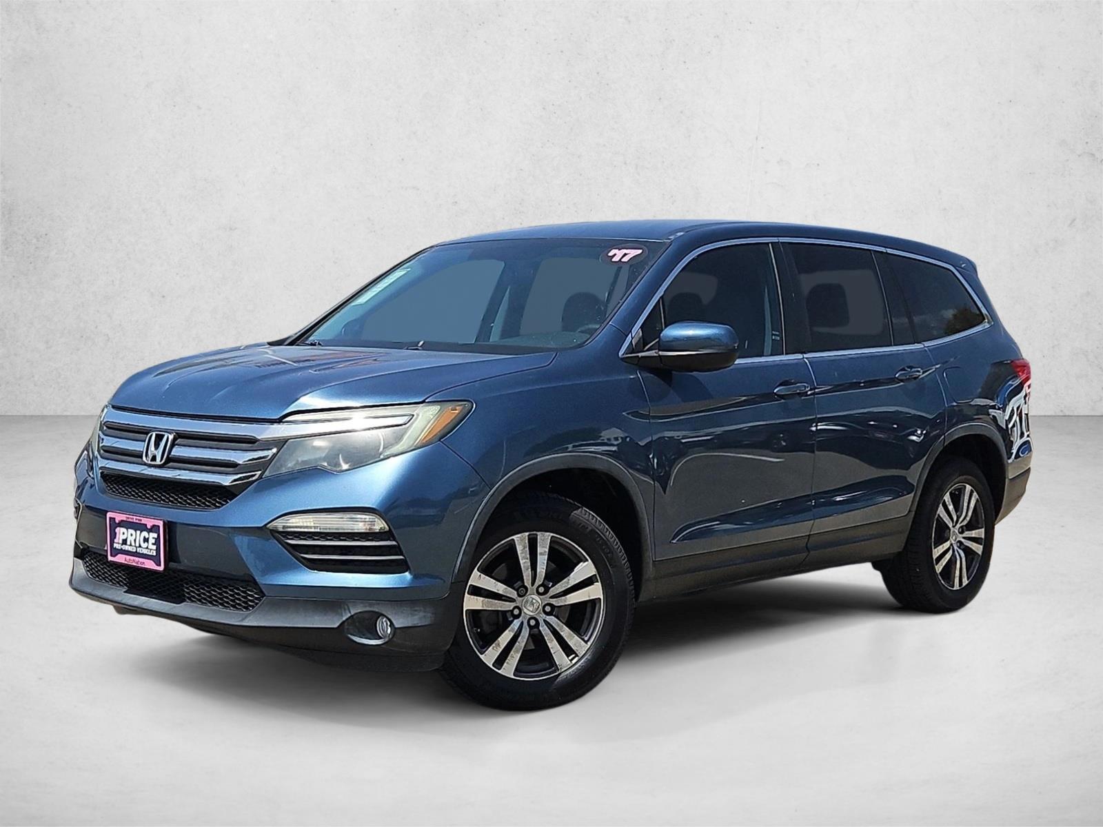 Thumbnail: 2017 Honda Pilot - 1