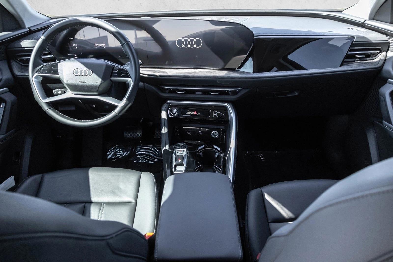 Thumbnail: 2025 Audi Q5 - 4