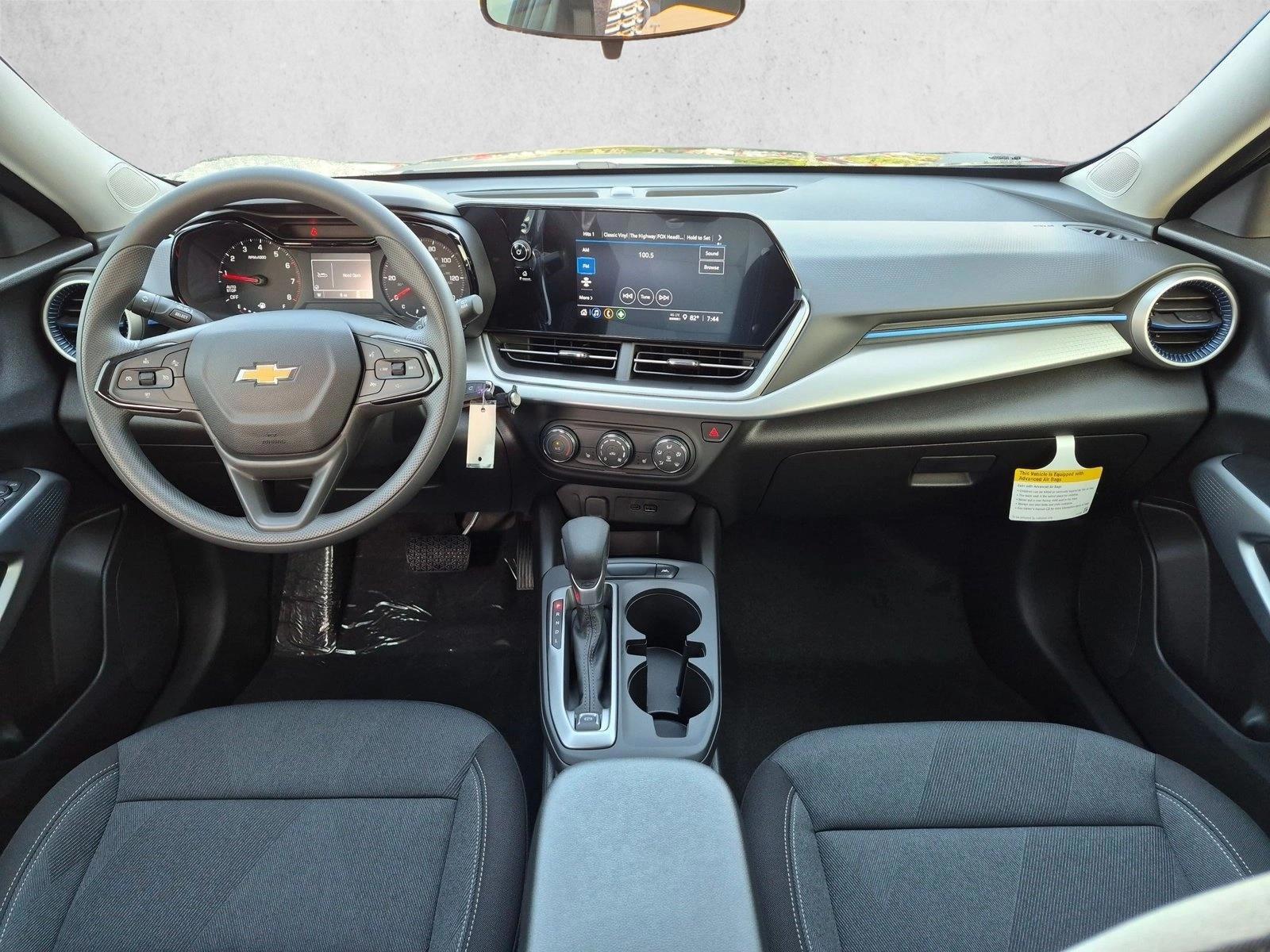 Thumbnail: 2026 Chevrolet Trax - 3