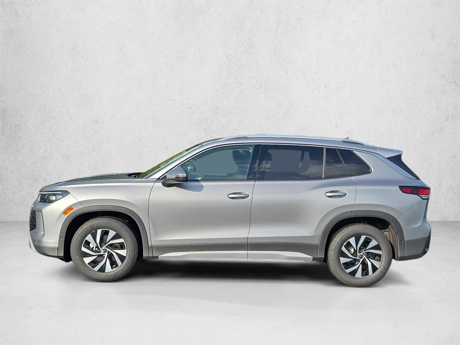 Thumbnail: 2026 Volkswagen Tiguan - 3