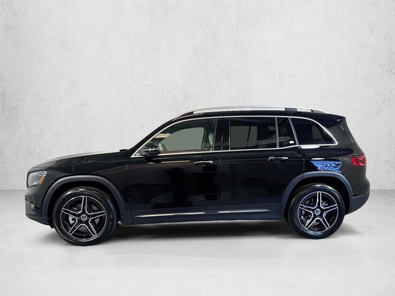 Thumbnail: 2026 Mercedes-Benz GLB - 2