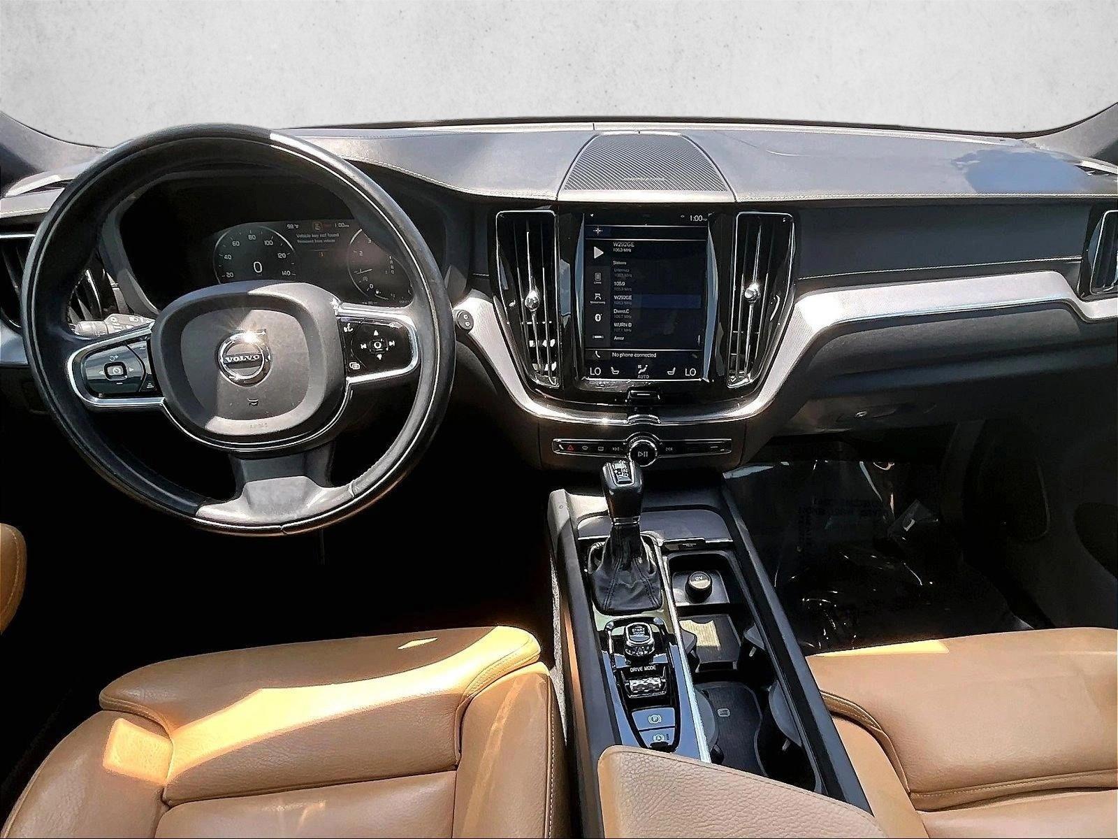 Thumbnail: 2019 Volvo XC60 - 3