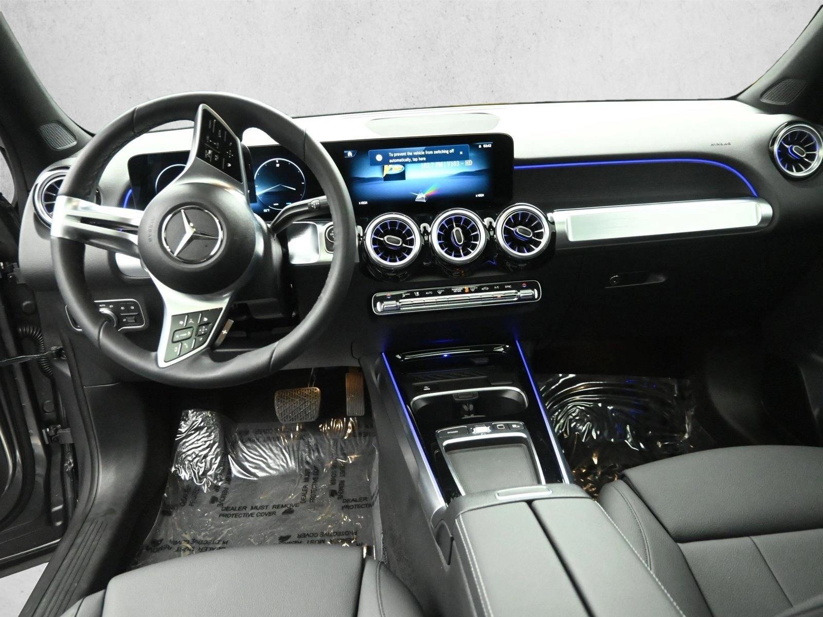 Thumbnail: 2026 Mercedes-Benz GLB - 3