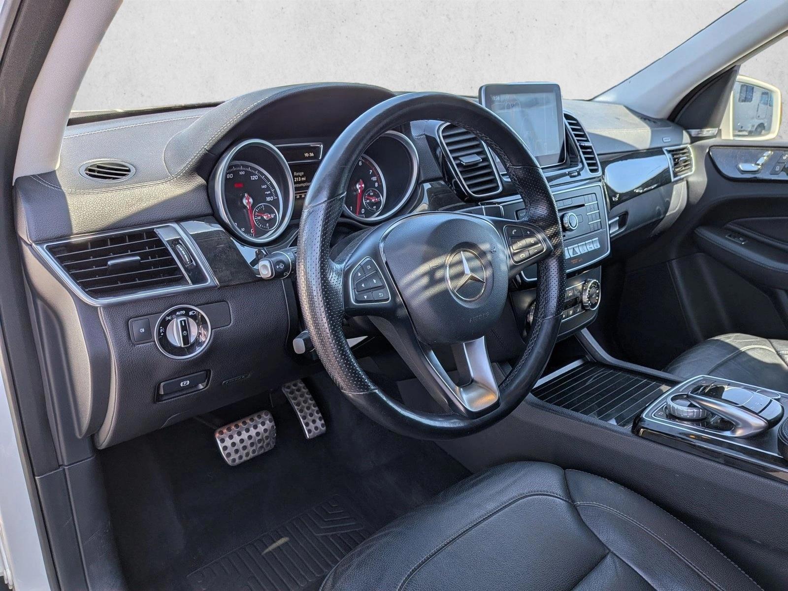 Thumbnail: 2016 Mercedes-Benz GLE - 3