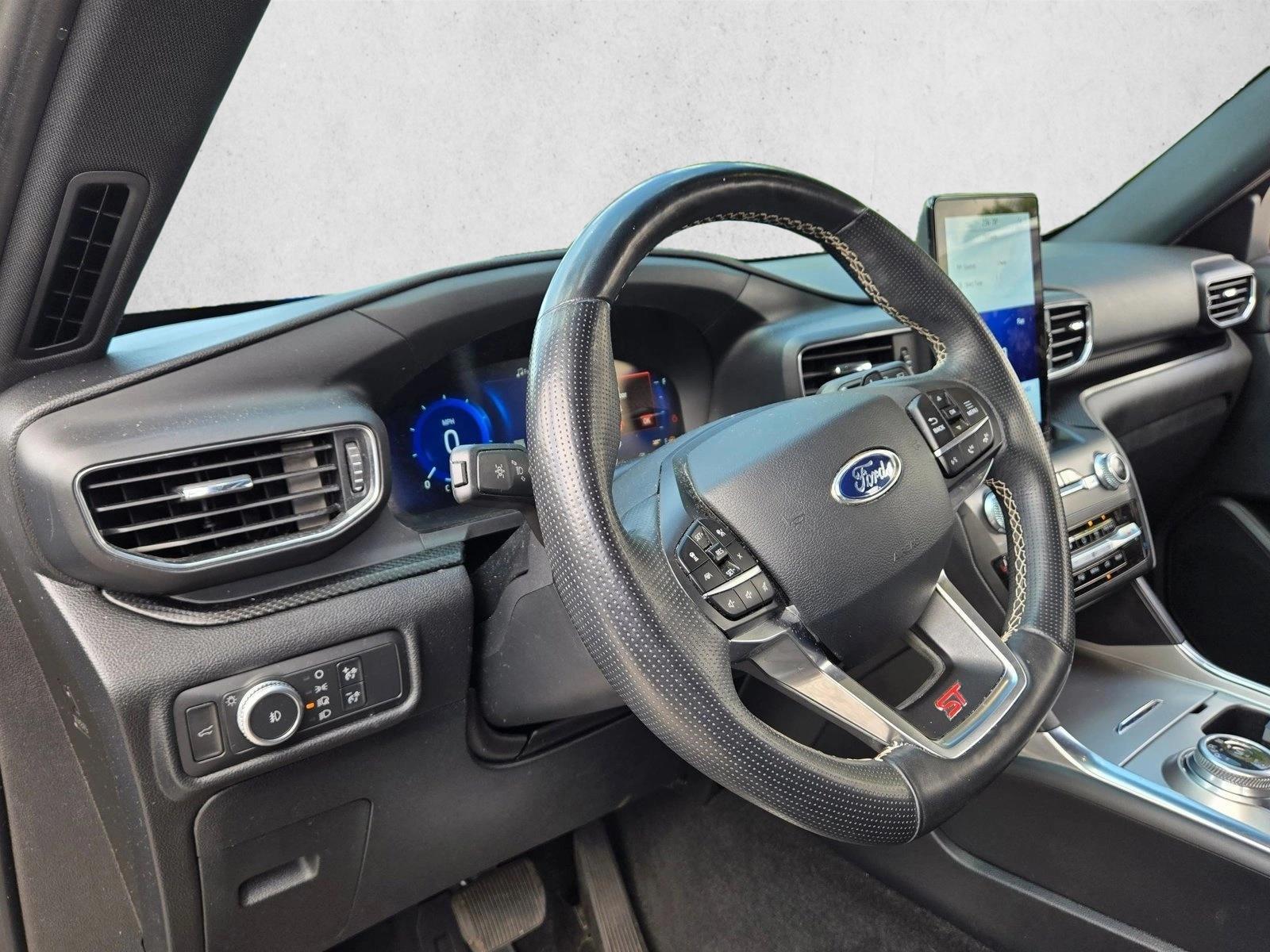 Thumbnail: 2020 Ford Explorer - 3