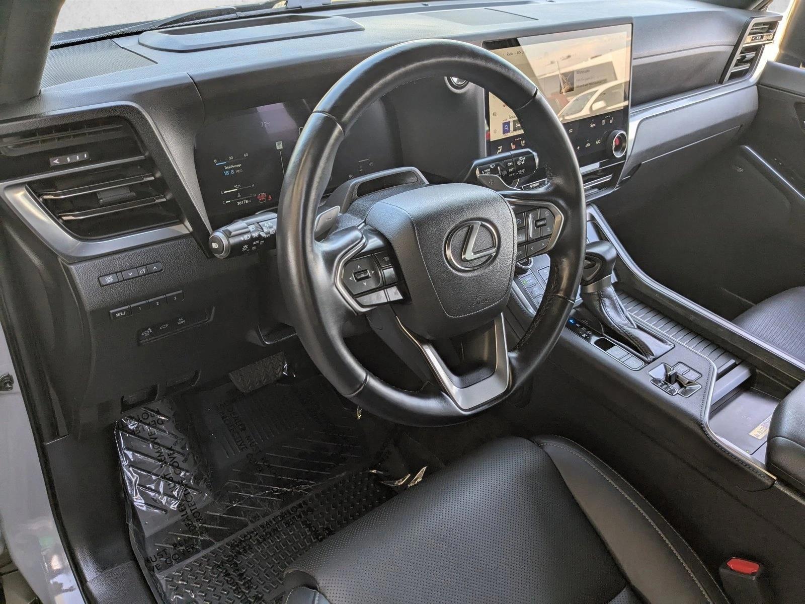 Thumbnail: 2024 Lexus GX - 3