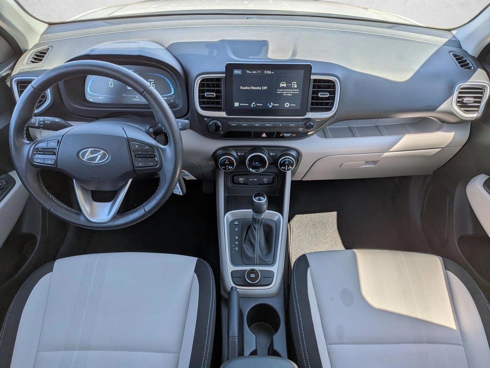 Thumbnail: 2023 Hyundai Venue - 3