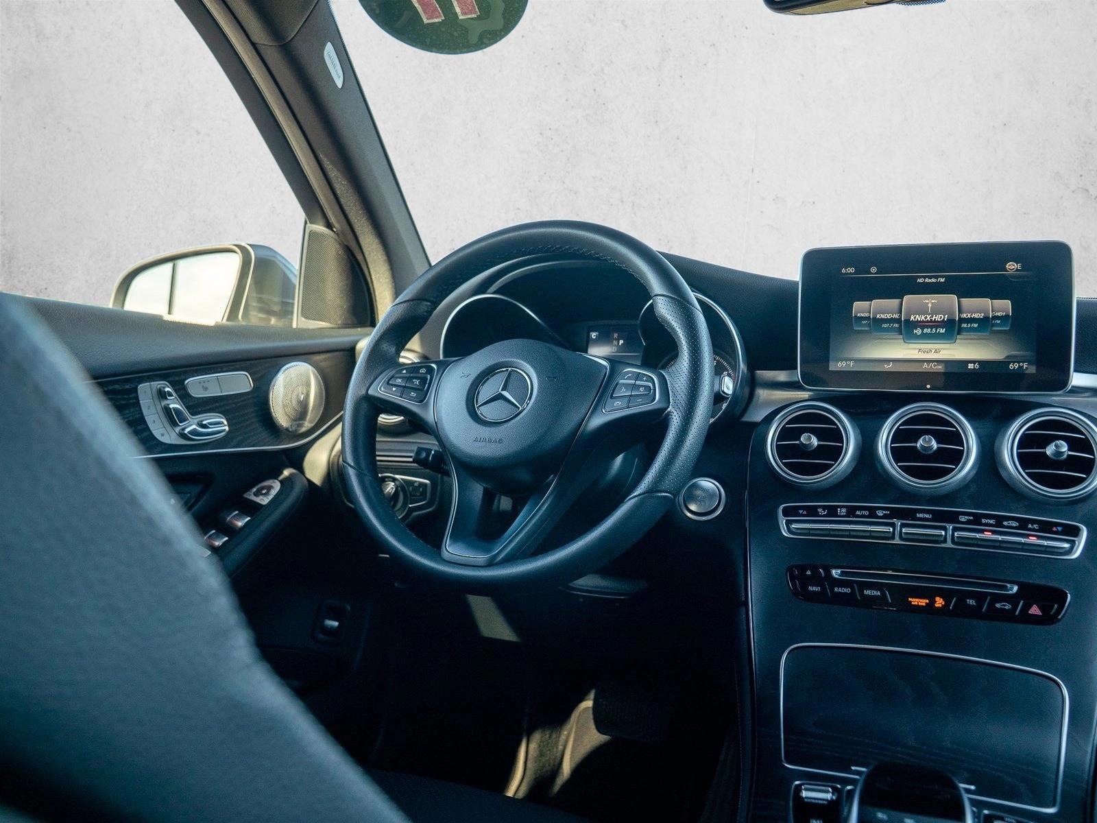 Thumbnail: 2017 Mercedes-Benz GLC - 4