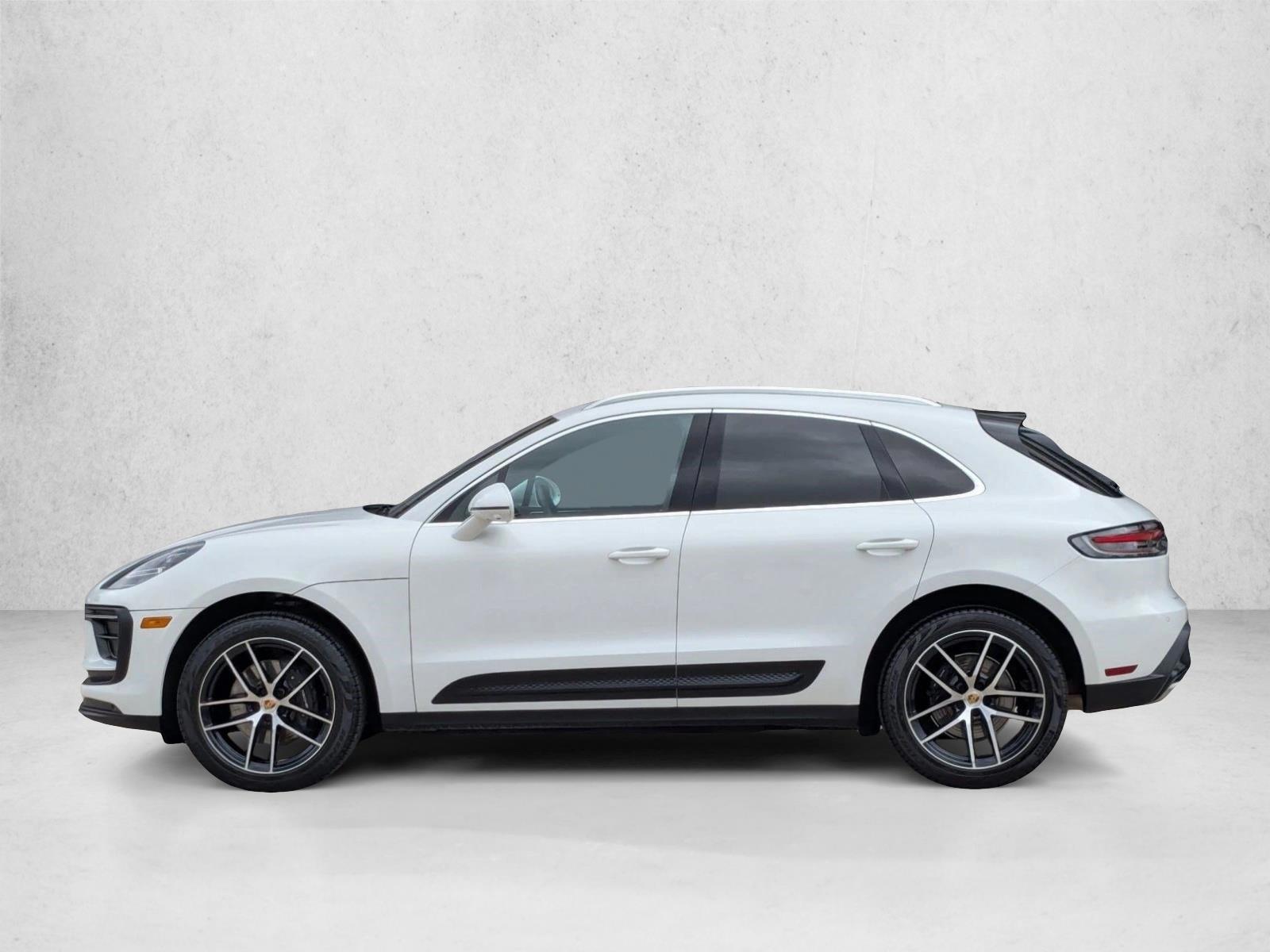 Thumbnail: 2024 Porsche Macan - 2