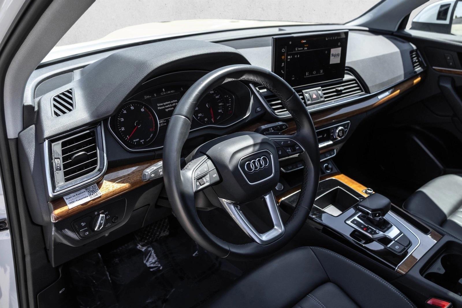 Thumbnail: 2023 Audi Q5 - 3
