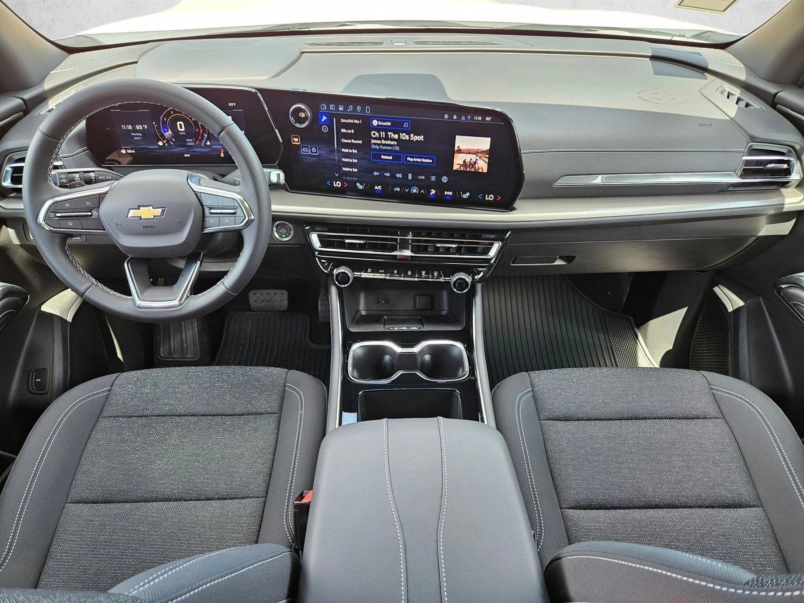 Thumbnail: 2026 Chevrolet Traverse - 4