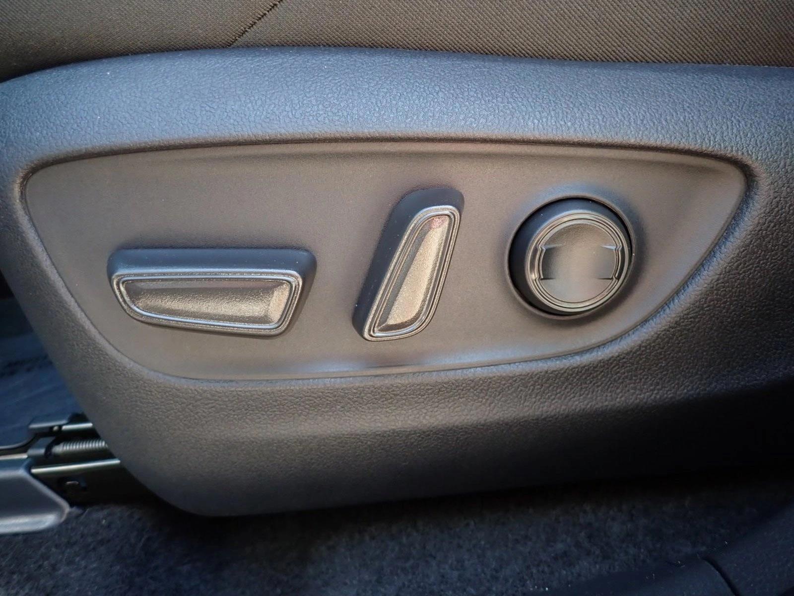 Thumbnail: 2024 Toyota RAV4 - 4