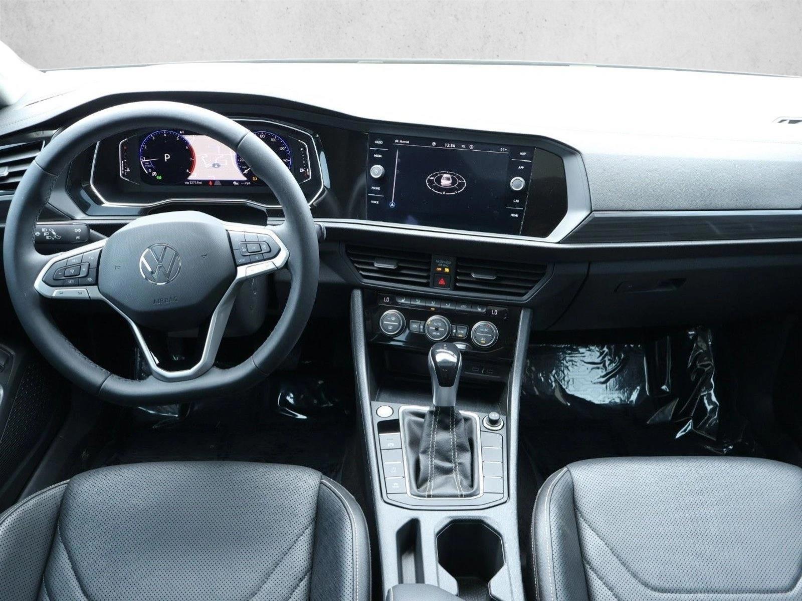Thumbnail: 2022 Volkswagen Jetta - 4