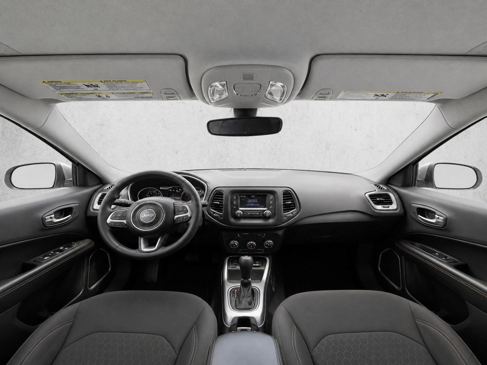 Thumbnail: 2017 Jeep Compass - 4