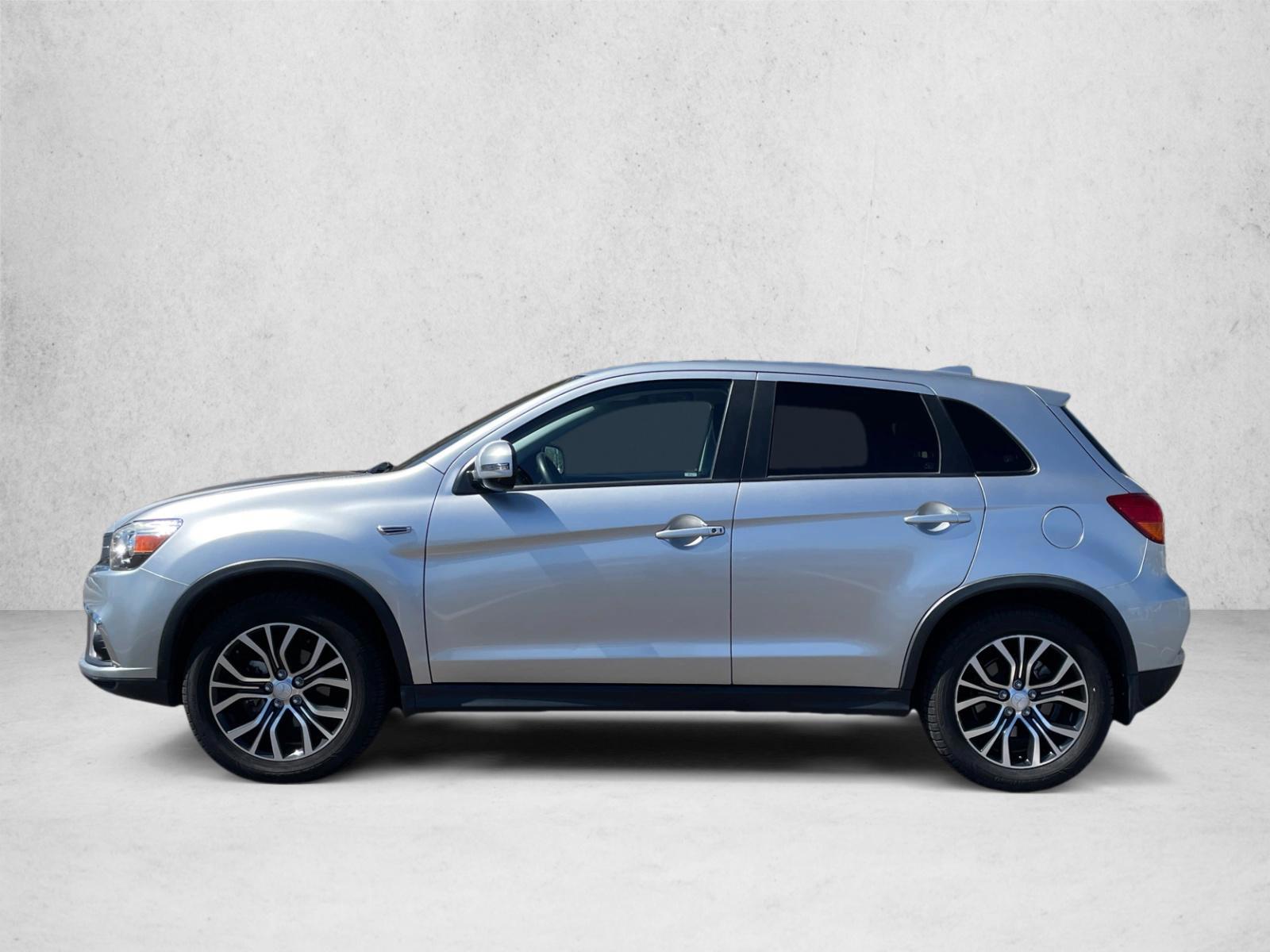 Thumbnail: 2018 Mitsubishi Outlander - 2