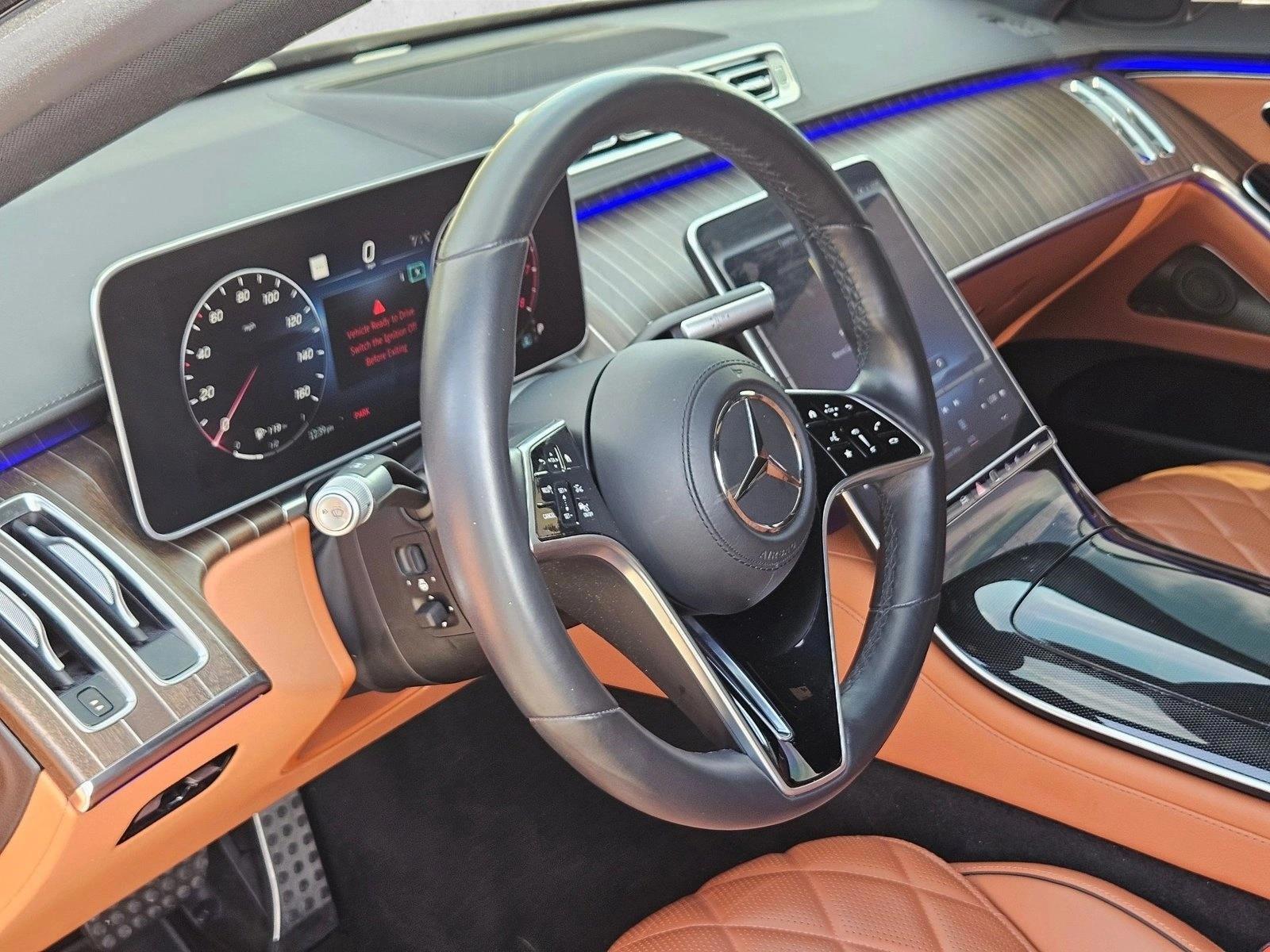 Thumbnail: 2023 Mercedes-Benz S-Class - 3
