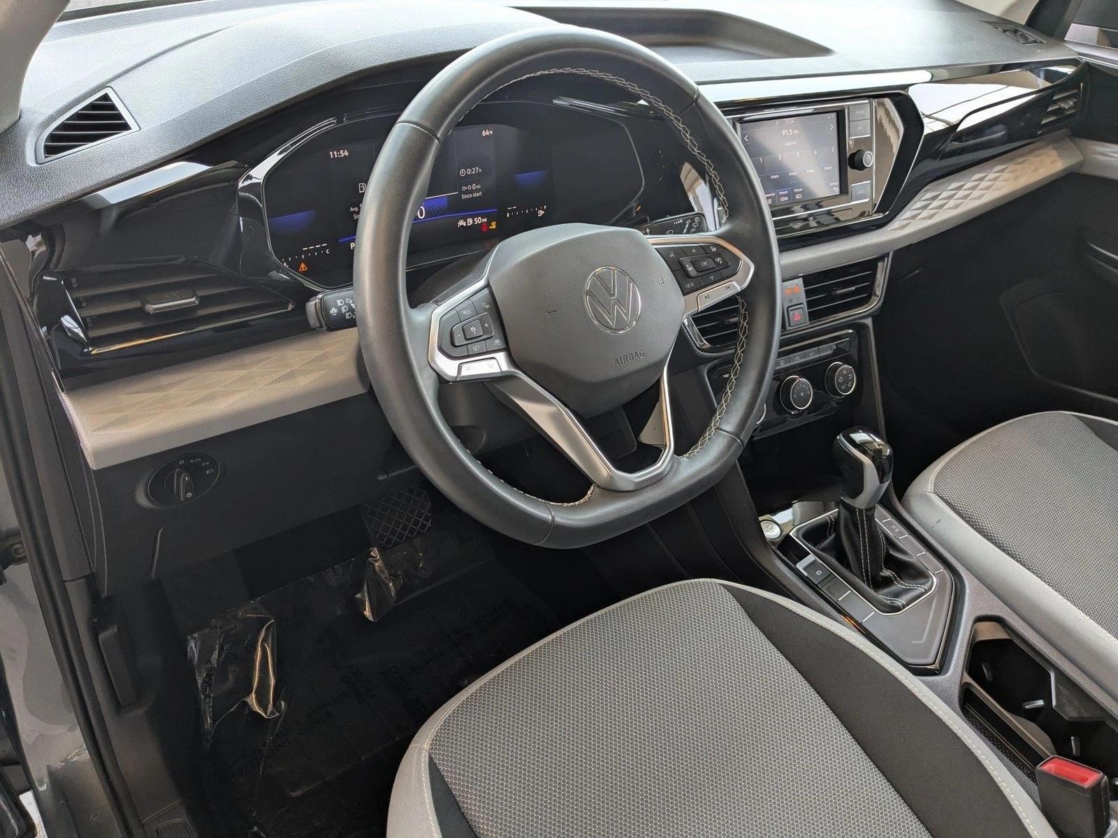 Thumbnail: 2023 Volkswagen Taos - 3