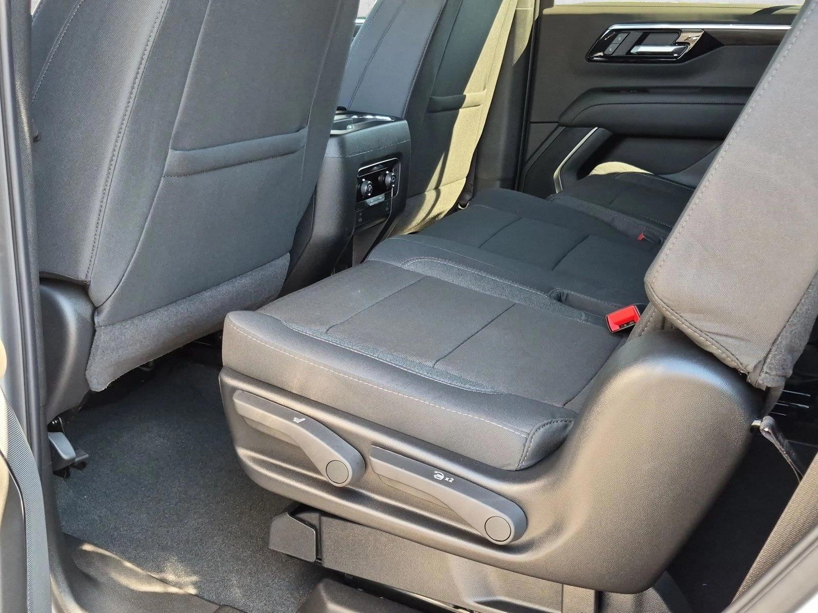 Thumbnail: 2026 Chevrolet Tahoe - 6