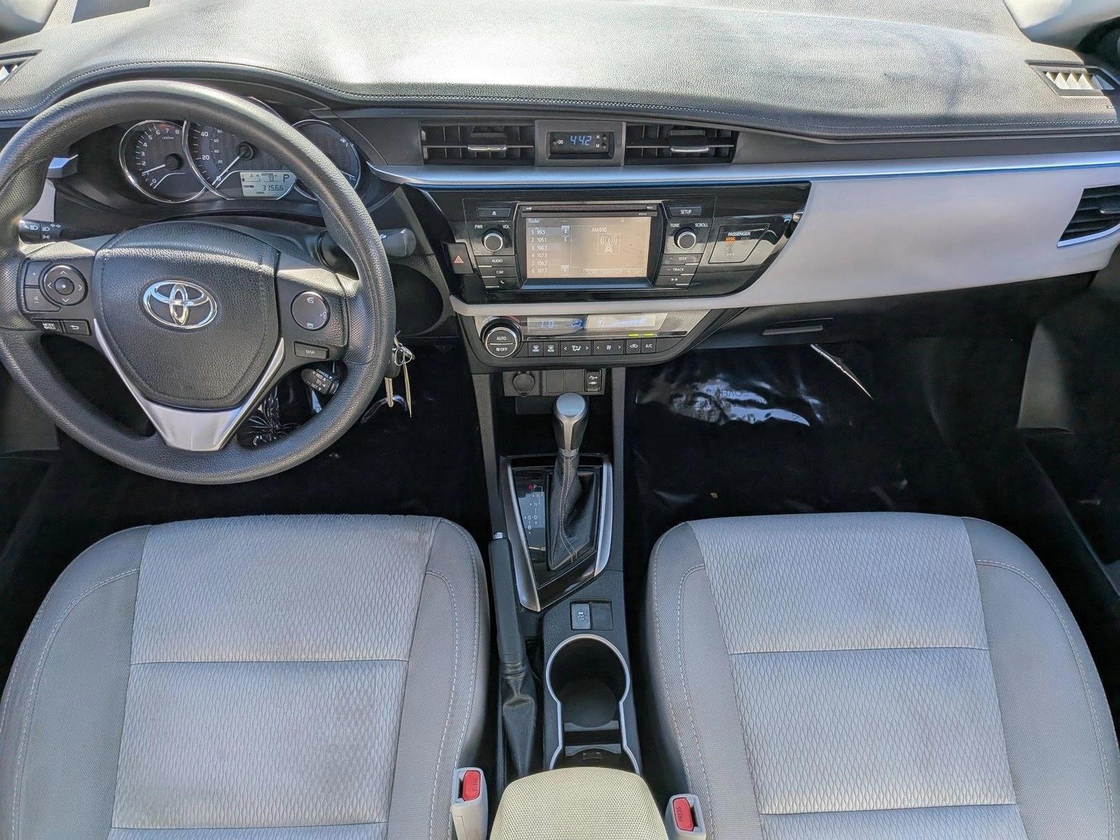 Thumbnail: 2015 Toyota Corolla - 3