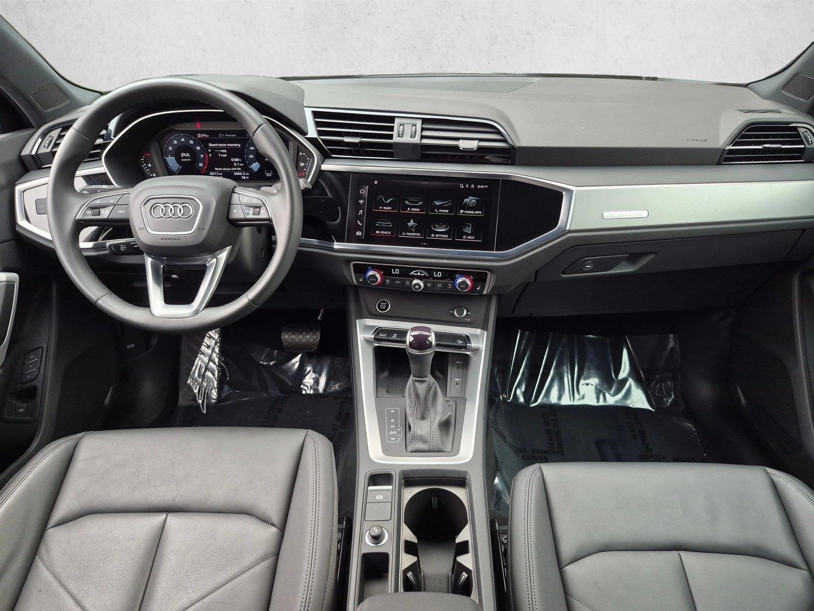 Thumbnail: 2025 Audi Q3 - 4