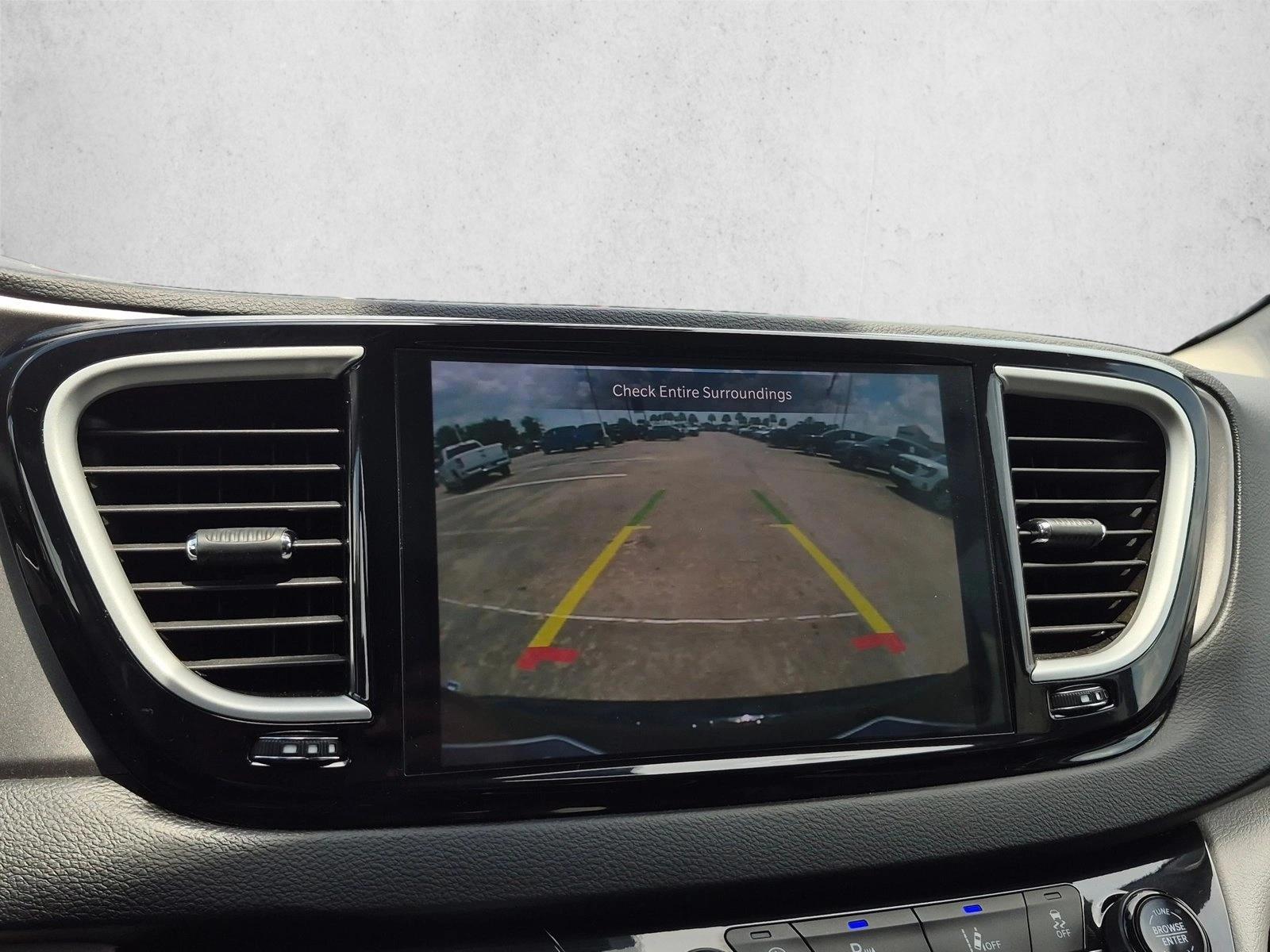 2024 Chrysler Pacifica Touring L - Photo 11