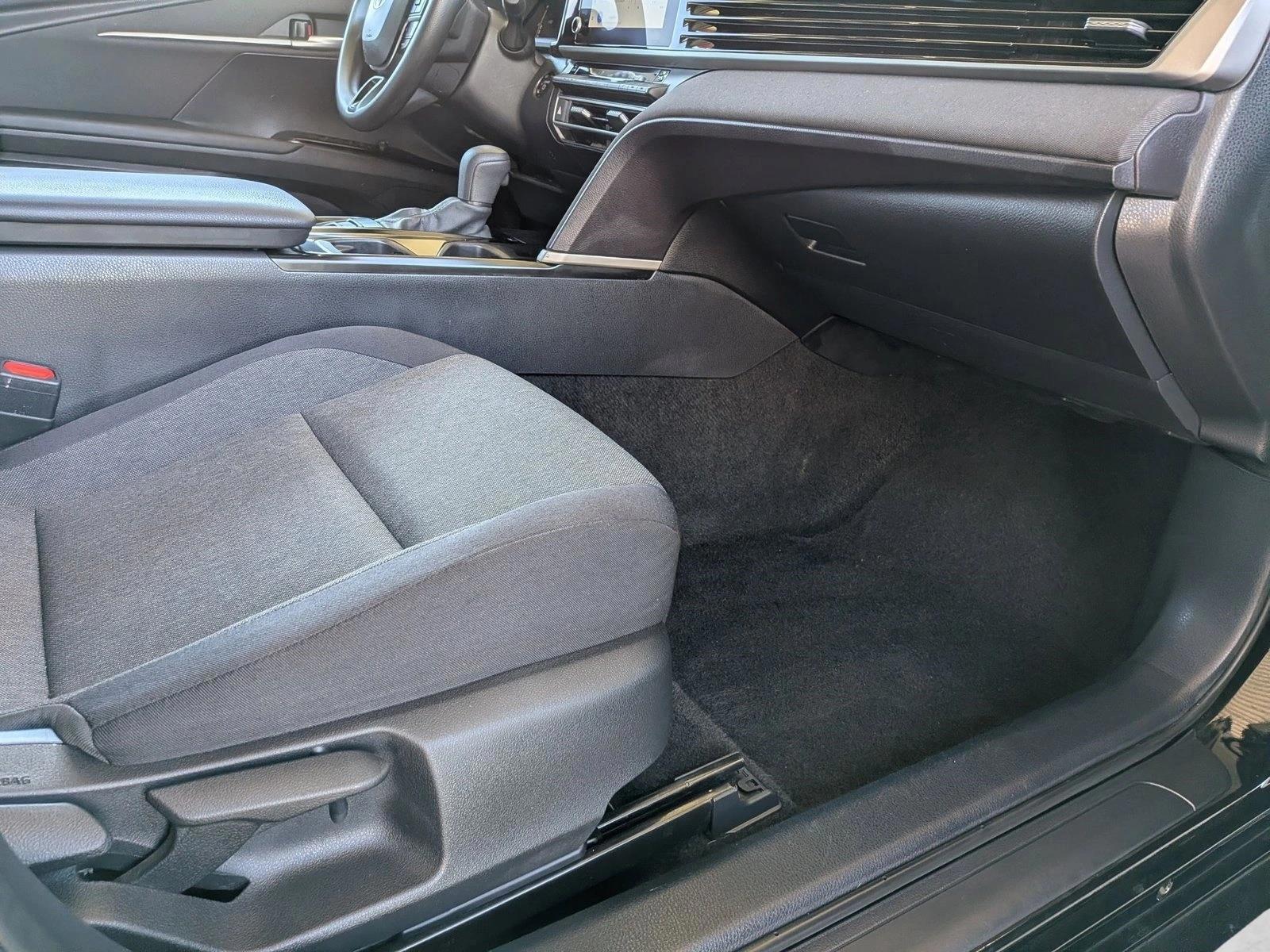 Thumbnail: 2025 Toyota Camry - 5