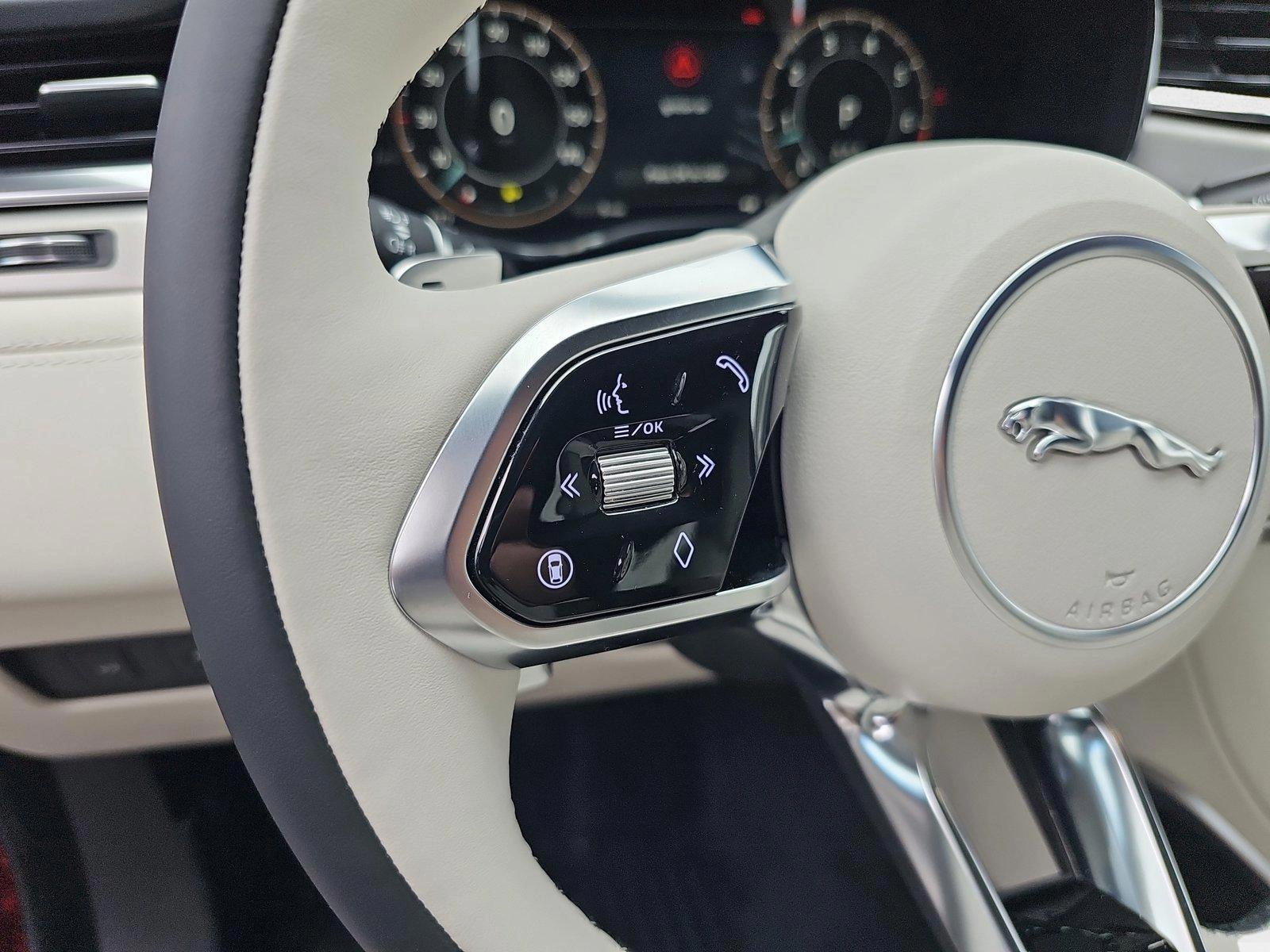2026 Jaguar F-Pace R-Dynamic S - Photo 15