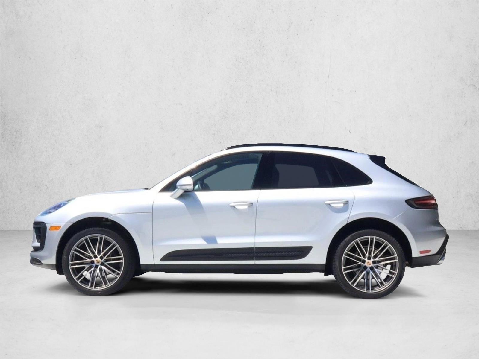Thumbnail: 2026 Porsche Macan - 2