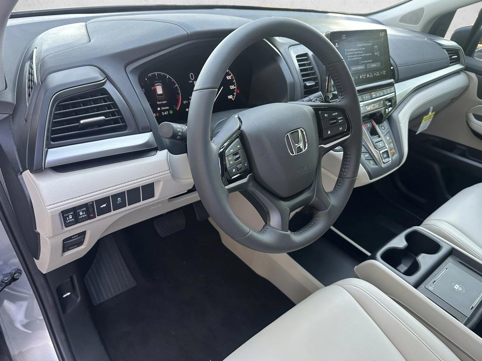 Thumbnail: 2026 Honda Odyssey - 3