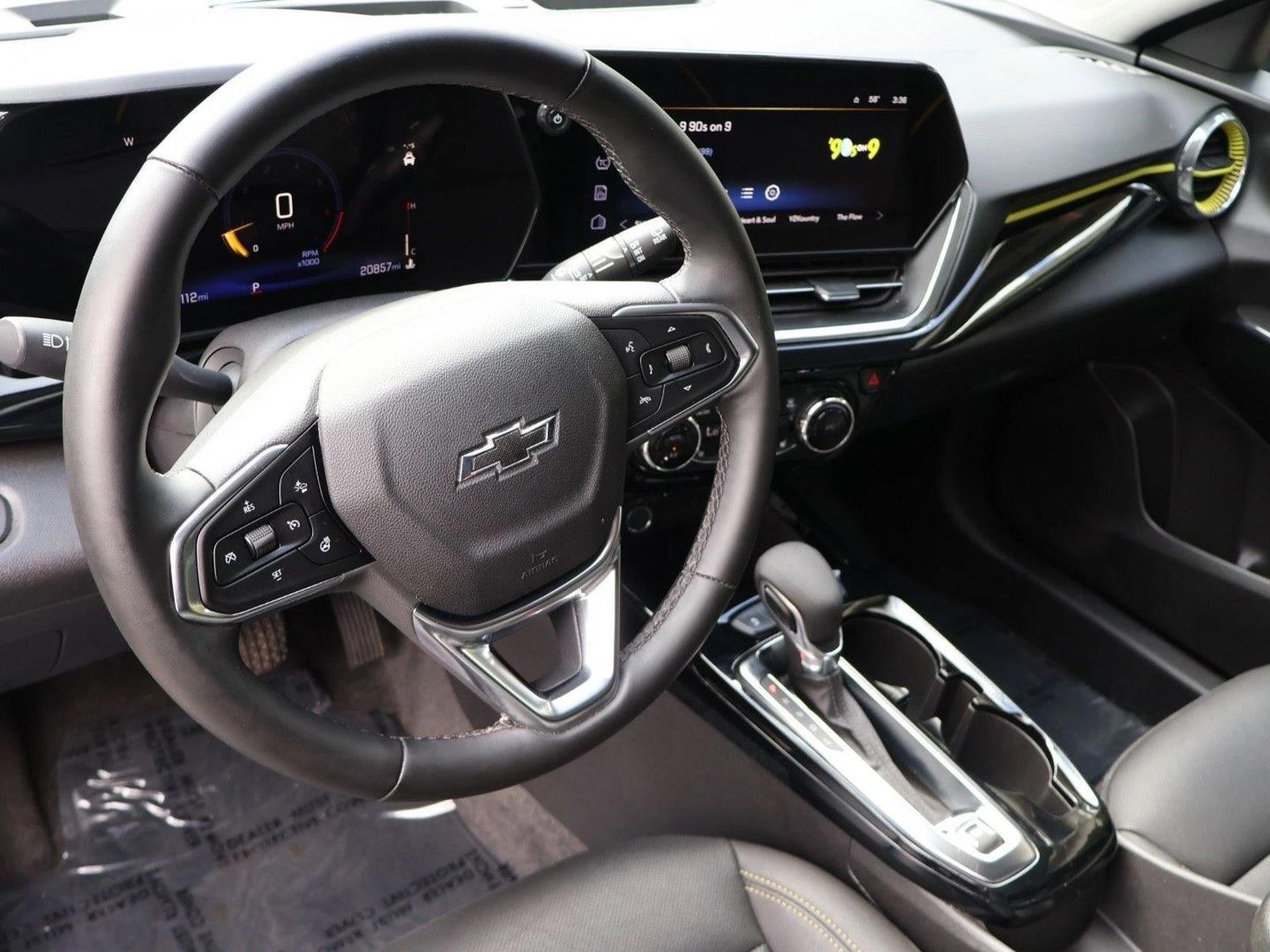 Thumbnail: 2025 Chevrolet Trax - 3