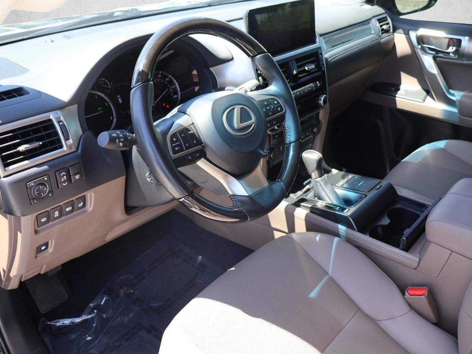 Thumbnail: 2023 Lexus GX - 3
