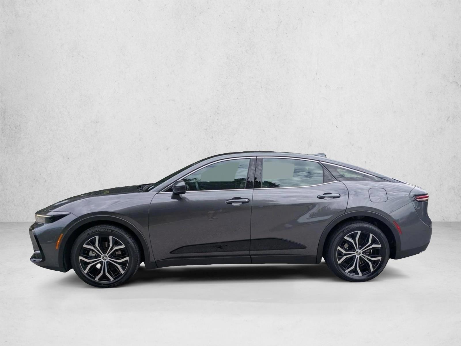 Thumbnail: 2023 Toyota Crown - 2