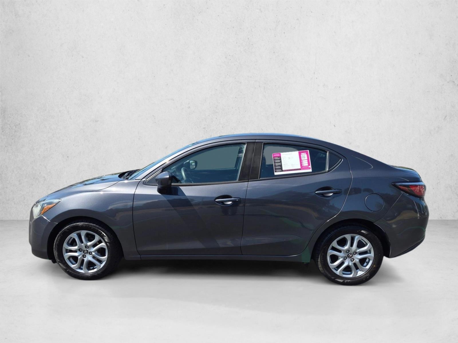 Thumbnail: 2018 Toyota Yaris iA - 2