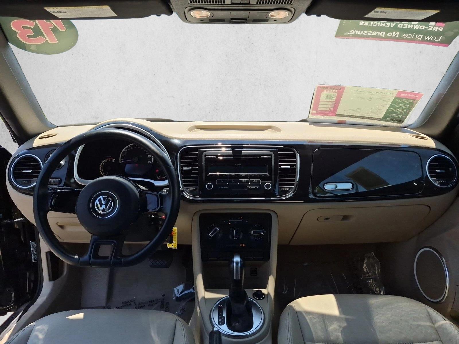 Thumbnail: 2013 Volkswagen Beetle - 4