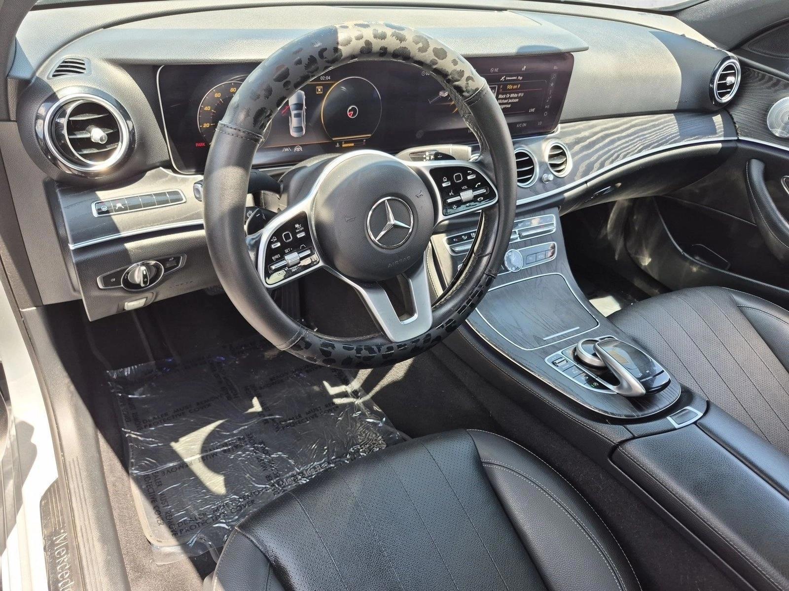 Thumbnail: 2020 Mercedes-Benz E-Class - 3